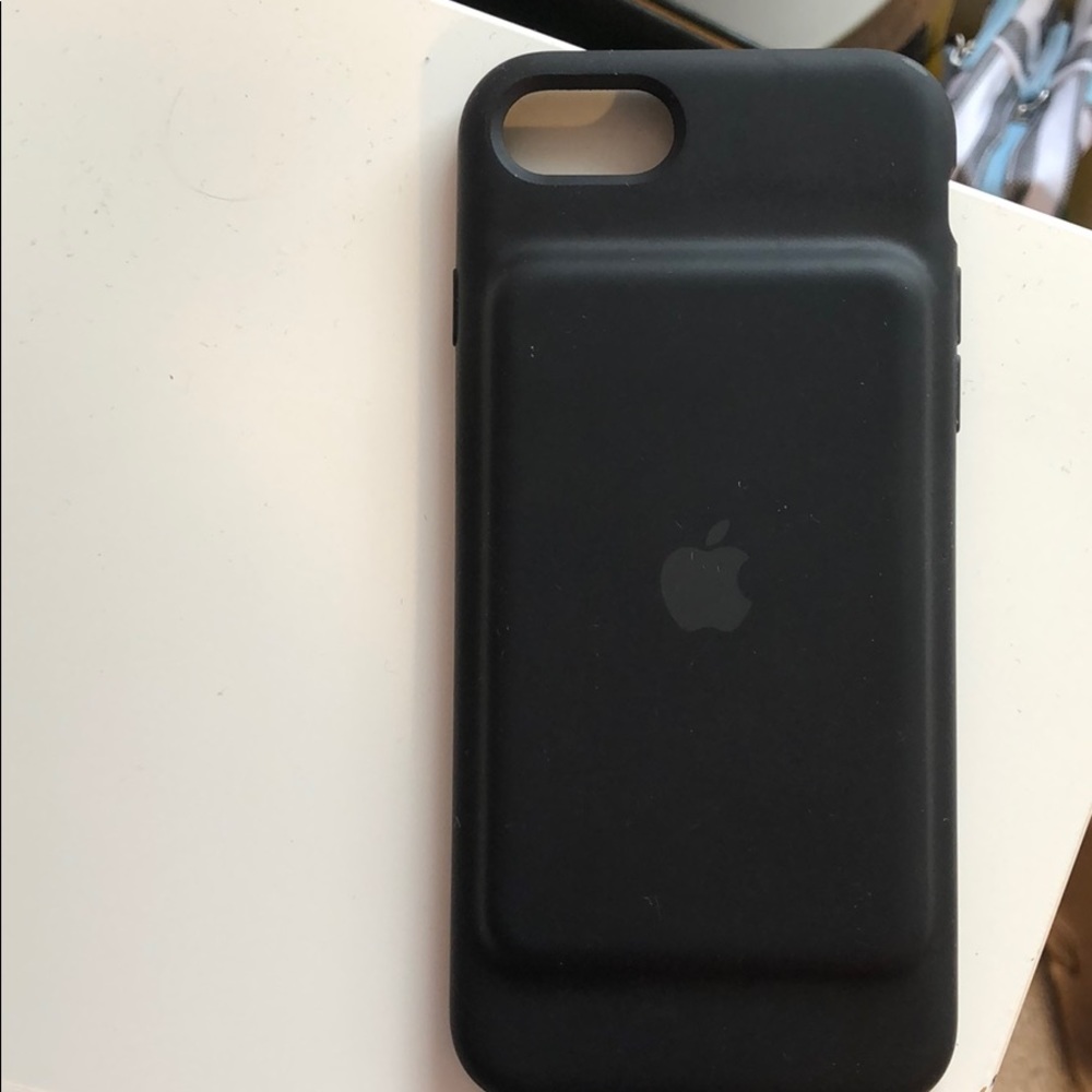 IPhone 8/7 charging case from apple